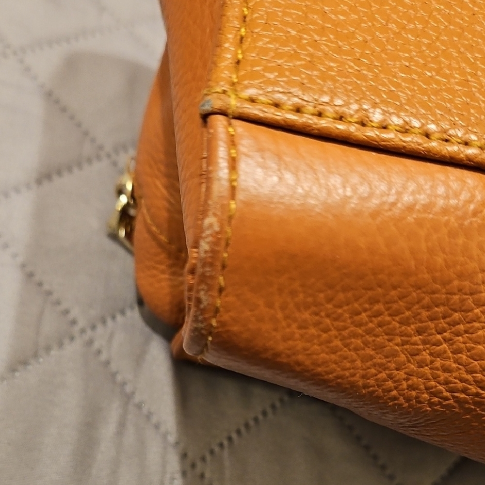 Kattee Tan Leather Satchel with Gold Hardware - Picture 14 of 16